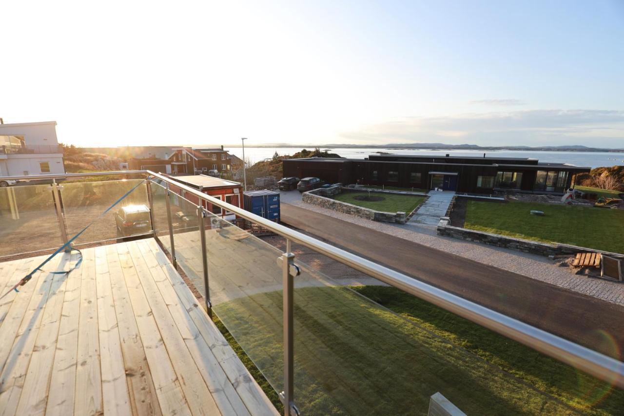 Modern Apartment With Seaview Hammarvika Bagian luar foto