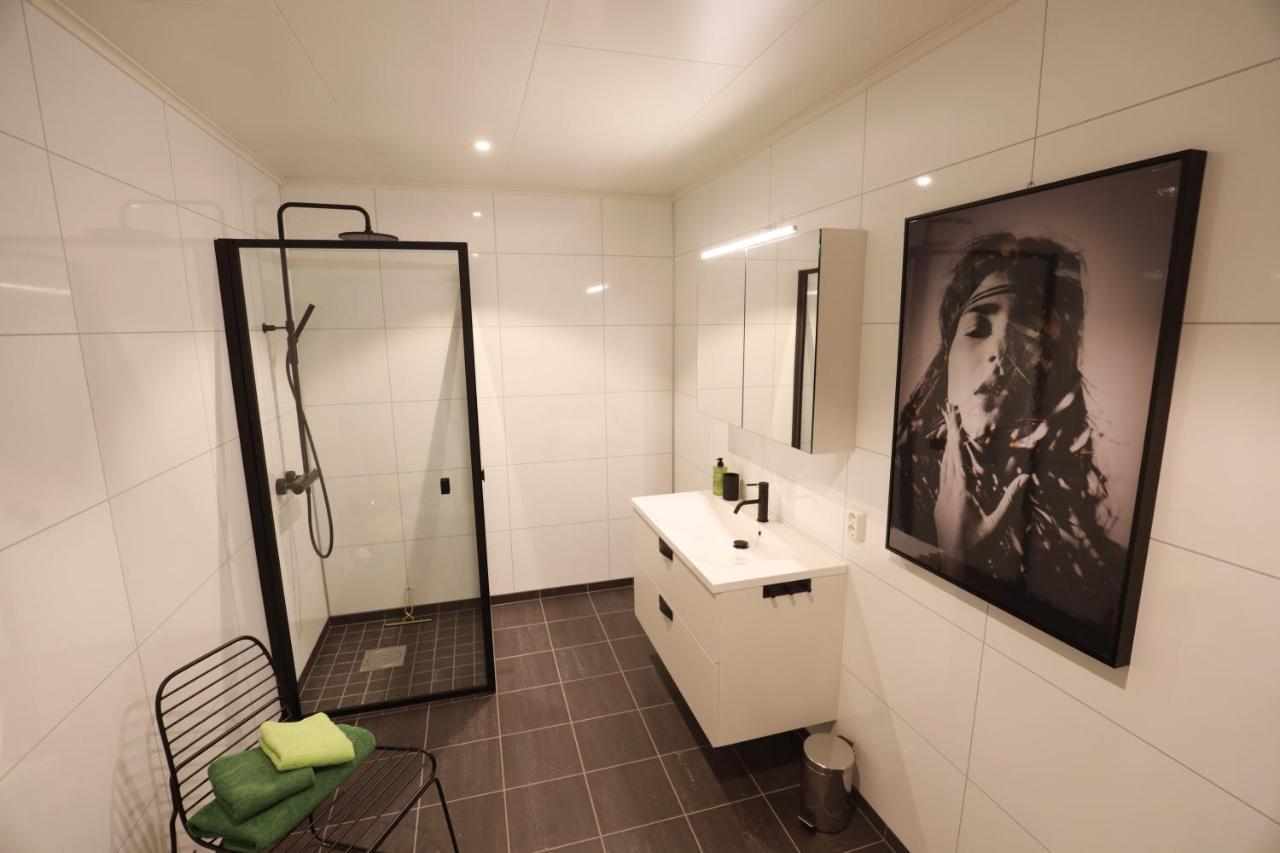 Modern Apartment With Seaview Hammarvika Bagian luar foto