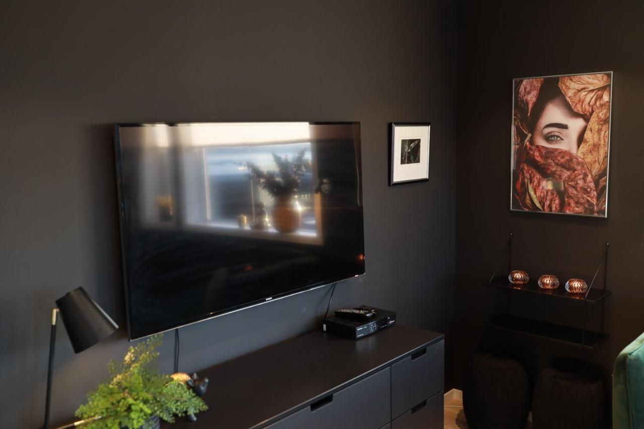 Modern Apartment With Seaview Hammarvika Bagian luar foto