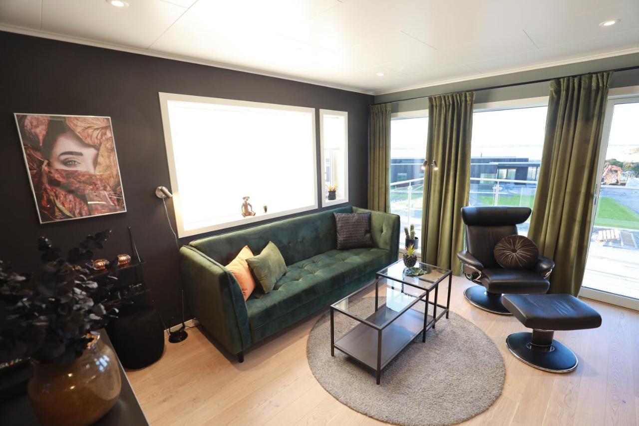 Modern Apartment With Seaview Hammarvika Bagian luar foto