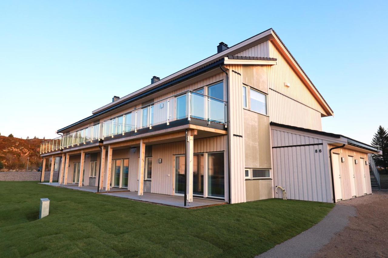 Modern Apartment With Seaview Hammarvika Bagian luar foto
