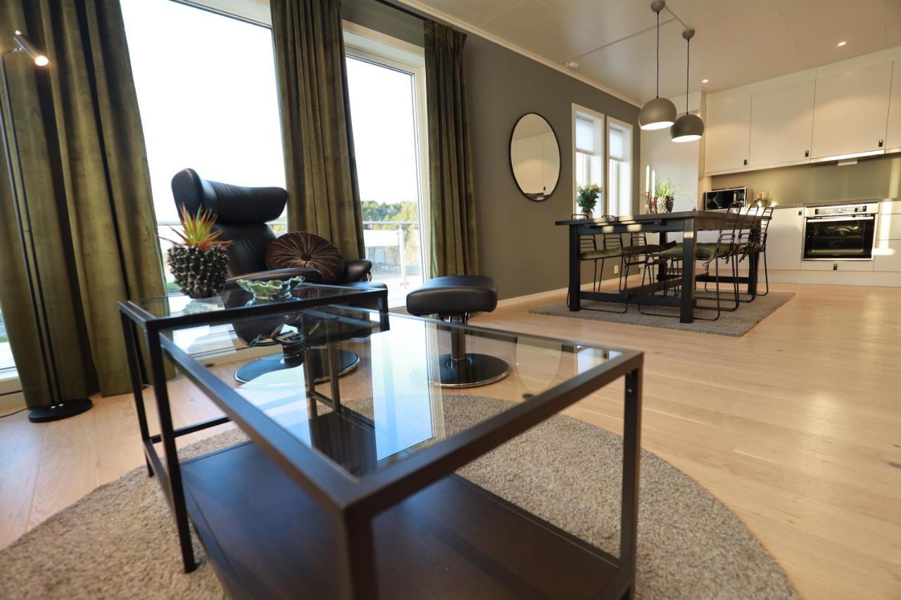 Modern Apartment With Seaview Hammarvika Bagian luar foto