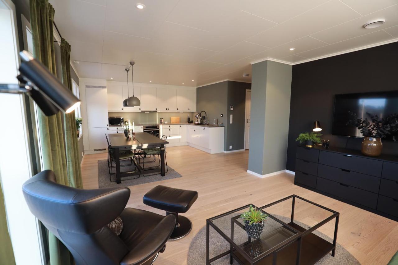 Modern Apartment With Seaview Hammarvika Bagian luar foto