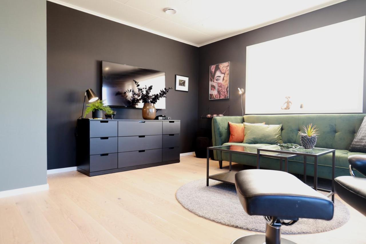 Modern Apartment With Seaview Hammarvika Bagian luar foto